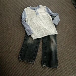 Boys size 4T outfit Nautica jeans with long-sleeve